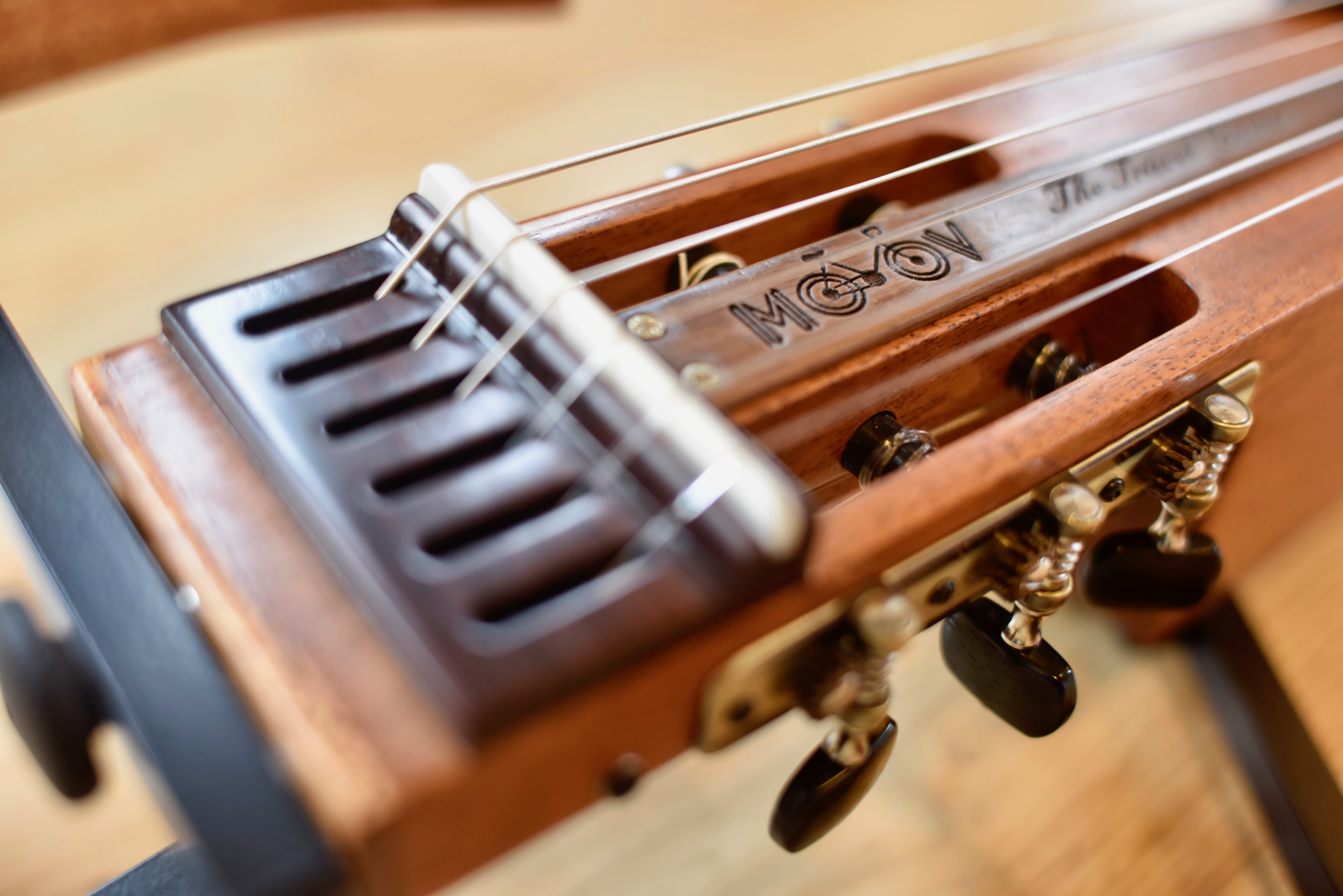 moov pickup logo close up